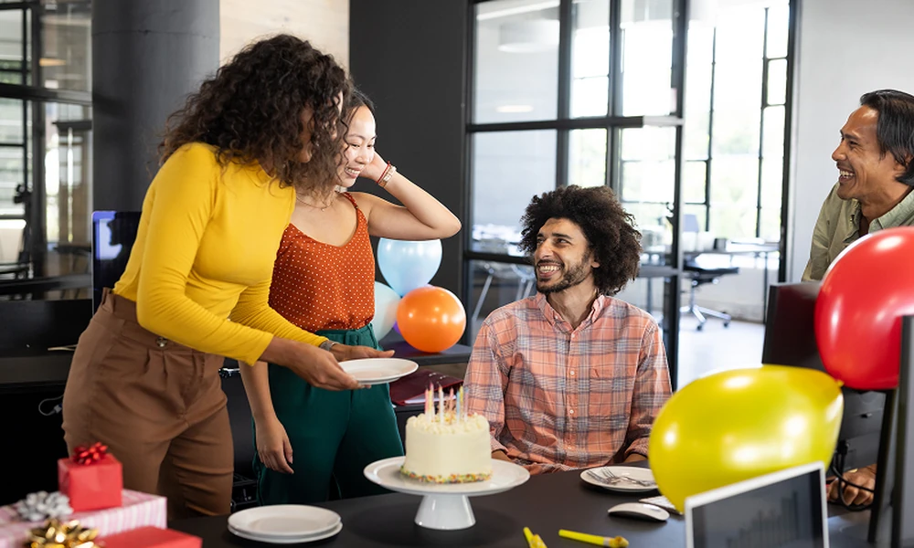 From Company Milestones to Team Celebrations: When to Order a Corporate Cake